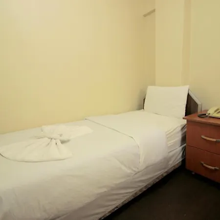 Hotel Metro 2*