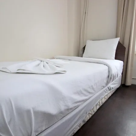Metro Hotel